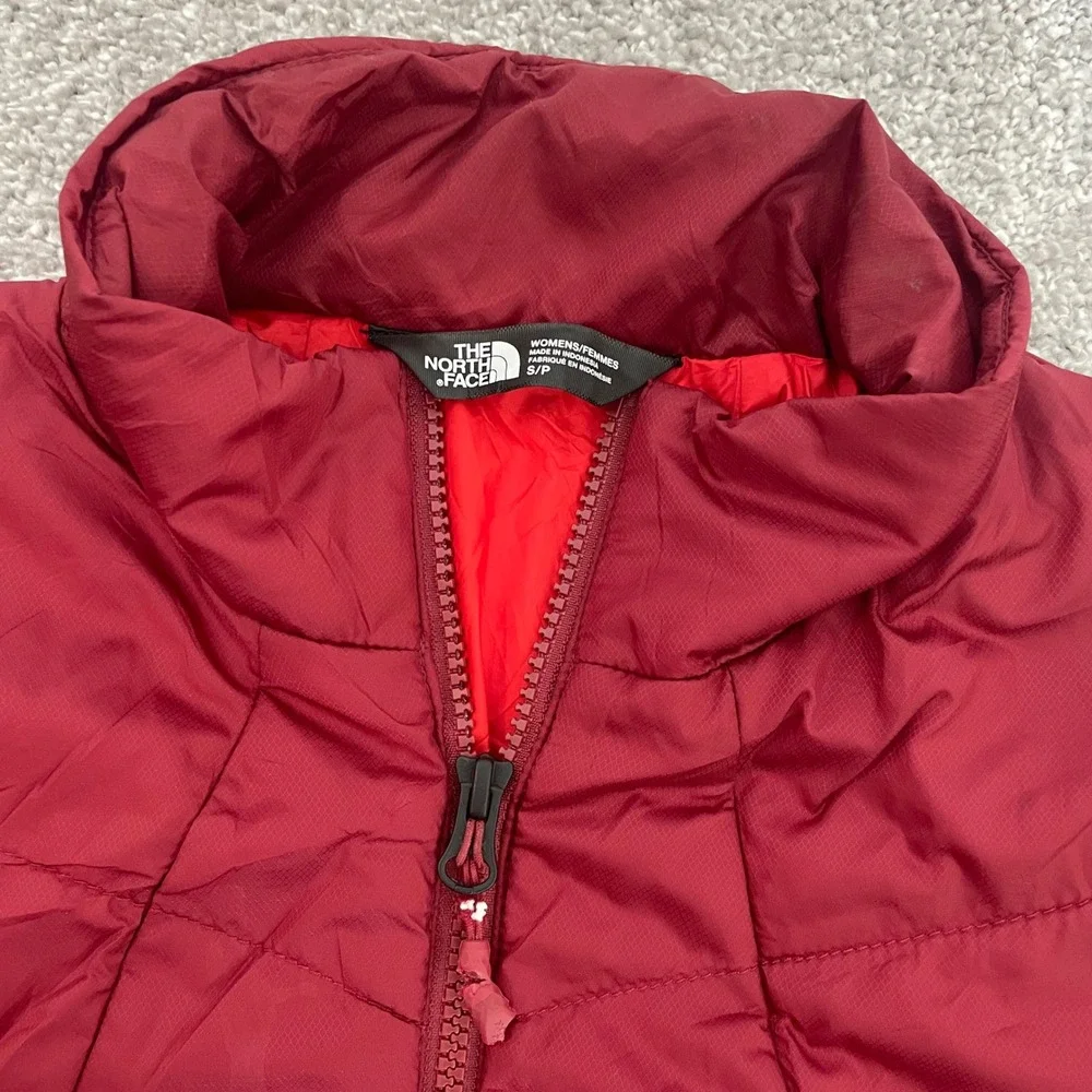 North Face Womens Small Burgundy Insulated Quilted Puffer Jacket NF0A2TIZ winter